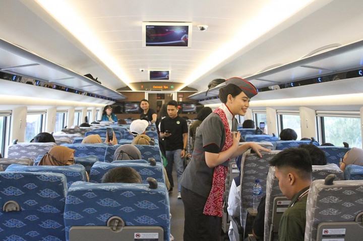 Masyarakat Harus Bayar Naik Kereta Cepat Whoosh per Oktober, Berapa Harganya?