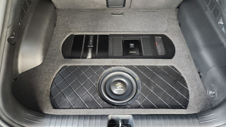 Modifikasi Audio Mobil Listrik Sangat Rumit, Ini Kesulitannya