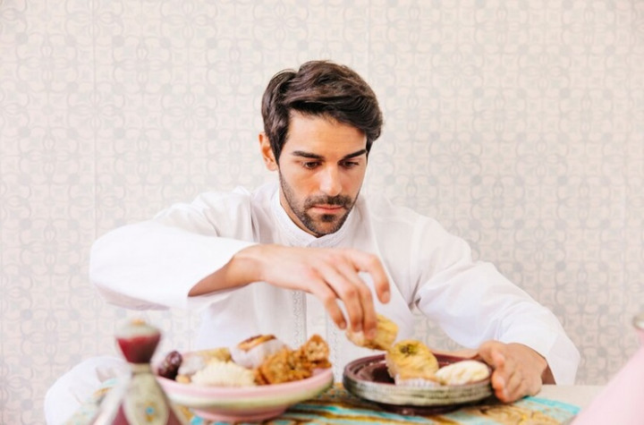 Lagi Turunkan Berat Badan? Sebaiknya Hindari 4 Camilan Ini, Ya!