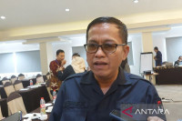 Anggota KPU Provinsi Bengkulu Emex Verzoni di Bengkulu, Kamis, 28 September 2023. Antara/Boyke Ledy Watra
