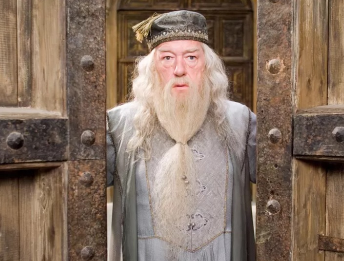 Michael Gambon Pemeran Dumbledore di Film Harry Potter Meninggal Dunia Akibat Pneumonia