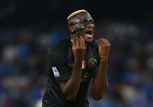 Chelsea Manfaatkan Situasi Kurang Harmonis Osimhen dengan Napoli