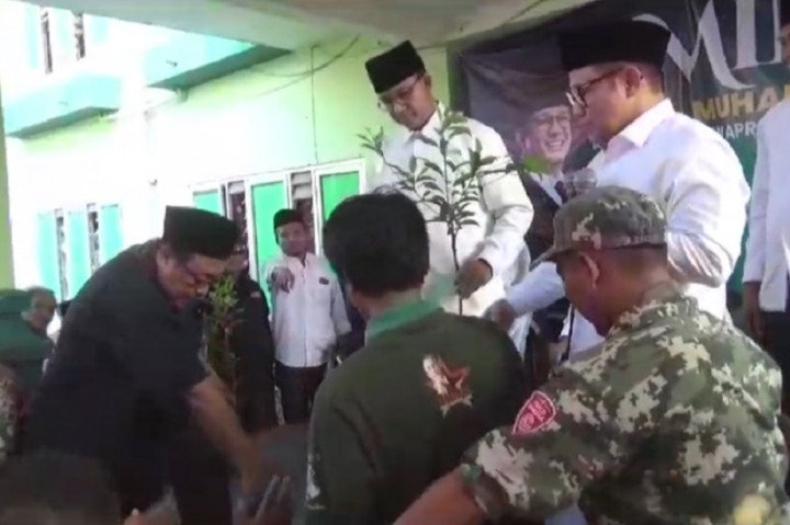 Anies-Cak Imin Sowan dengan Kiai dan Ulama se-Jombang