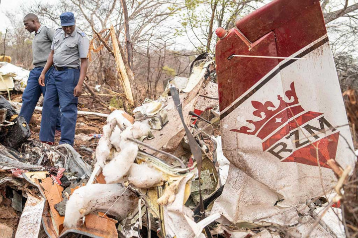 Pesawat Kecil Jatuh di Zimbabwe, Enam Orang Tewas