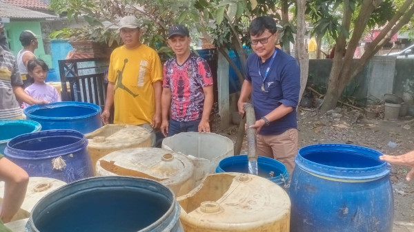 Antisipasi Kekeringan, Bantuan Air Bersih Disalurkan ke Masyarakat