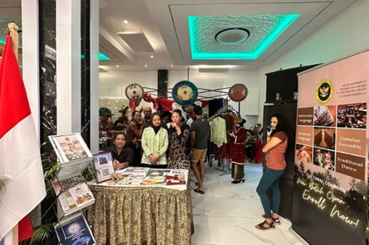 Promosi Seni dan Budaya Indonesia di Pameran Pariwisata Suriname