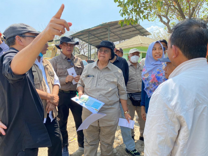 Menteri LHK Beberkan Penyebab Kebakaran TPA Kopiluhur