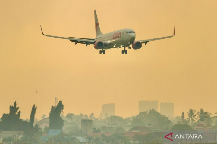 Penerbangan di Kalsel Kembali Normal Meski Diselimuti Kabut Asap