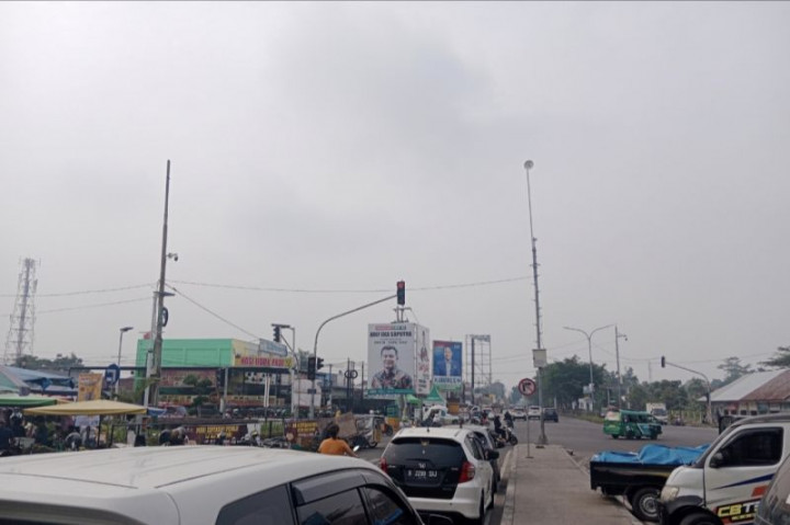 Langit di Riau Berkabut Akibat Karhutla