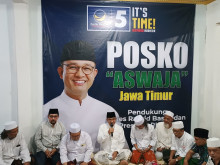 Bacapres Anies Baswedan setelah meresmikan Posko Aswaja Jatim di Surabaya. (Medcom.id/Amal)