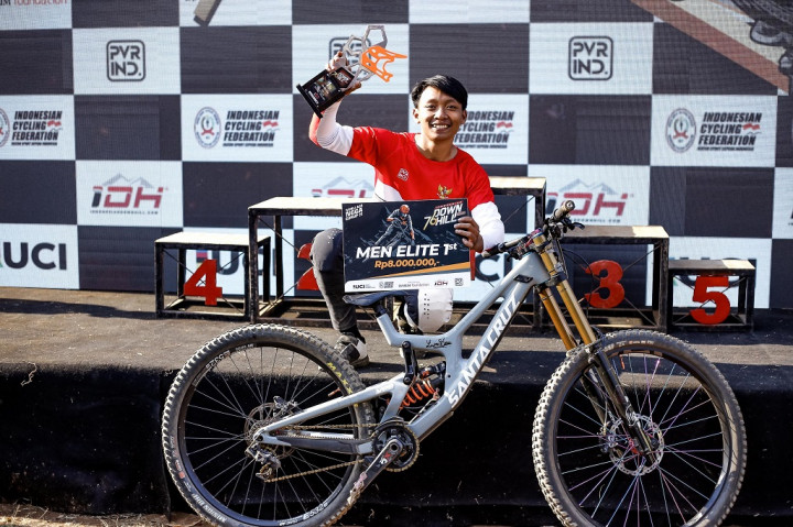 Rendy Sanjaya Juara 76 Indonesian Downhill 2023