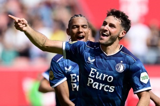 Real Madrid Ikut Membidik Striker Feynoord Santiago Gimenez