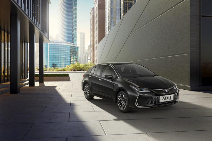 New Toyota Corolla Altis Bersolek, Ada Ubahan Interior & Eksterior