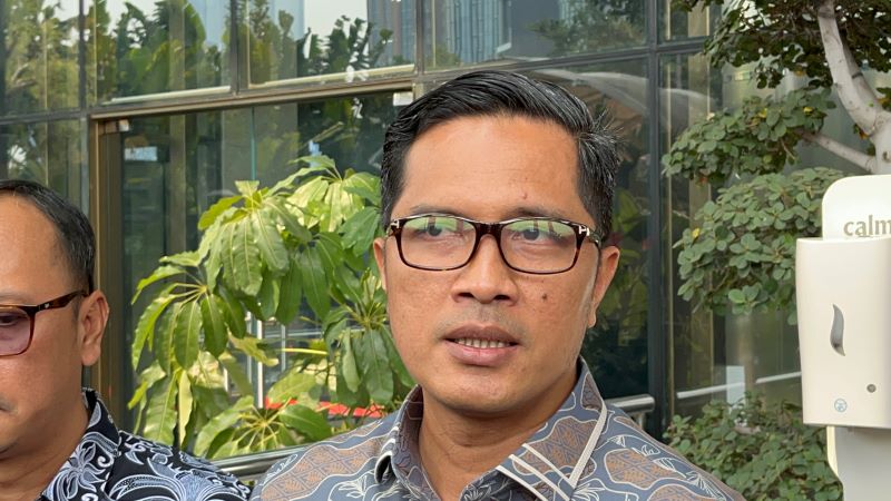 Advokat Febri Diansyah saat berada di Gedung Merah Putih KPK. Foto: Medcom.id/Chandra.