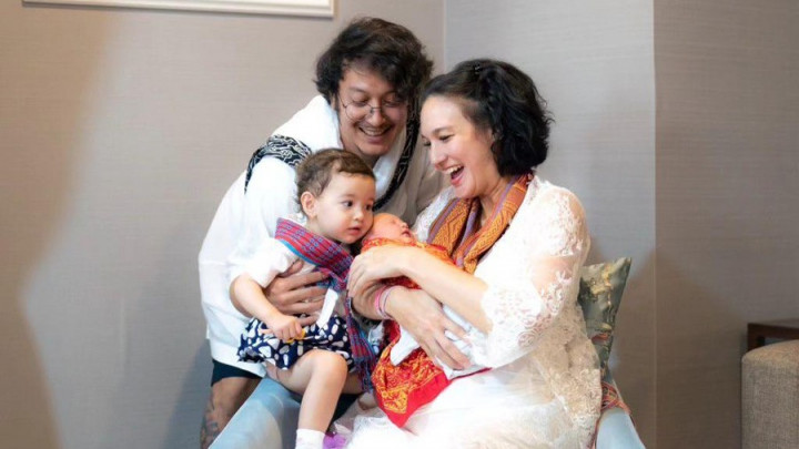 Selamat! Dimas Anggara dan Nadine Chandrawinata Dikaruniai Anak Kedua