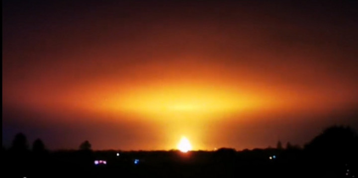 Ledakan Besar di Oxford Akibat Petir Menyambar Tangki Bensin