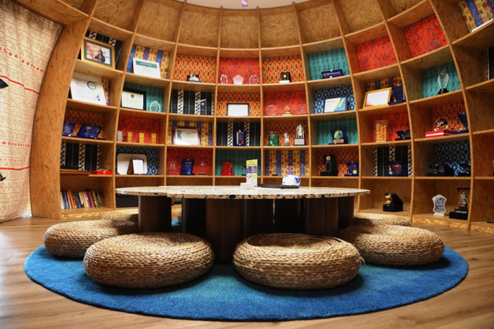 Mampir ke Kantor dengan Tema Nuansa Indonesia Terbanyak