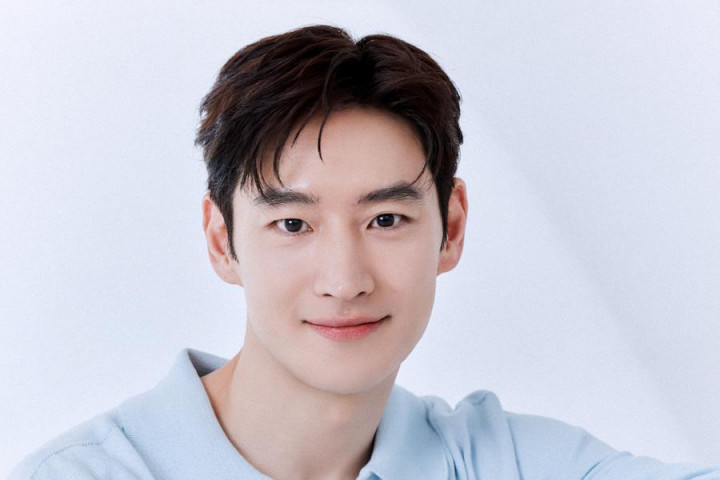 Jalani Operasi, Lee Je Hoon Batal Hadiri BIFF 2023