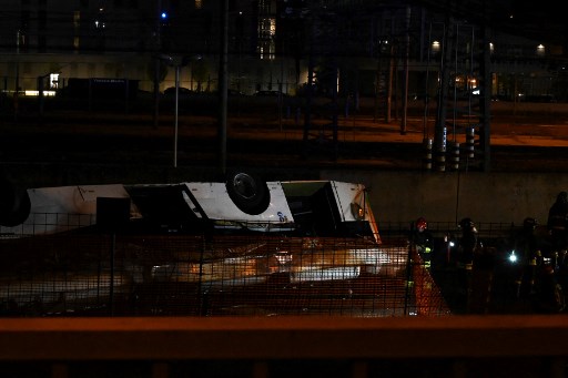 Bus Jatuh dari Jembatan di Italia, 21 Orang Dilaporkan Tewas