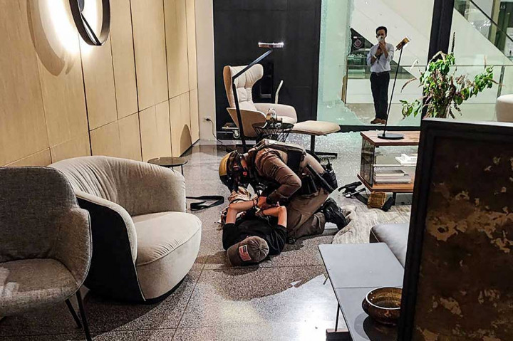 Penembakan di Mal Bangkok, 2 Tewas, Bocah 14 Tahun Ditangkap