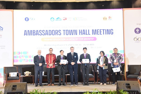 Duta Besar ASEAN Kumpul di IPB Bahas Penguatan Perguruan Tinggi