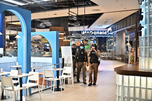 Polisi Thailand Tangkap Dua Pria Diduga Jual Pistol ke Pelaku Penembakan di Mal