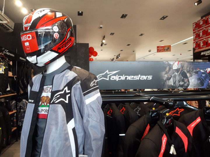 Opsi Tempat Belanja Helm dan Apparel Premium di PIK