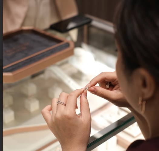 Emas Bukan hanya Sekadar Perhiasan, tetapi juga Simbol Kenangan