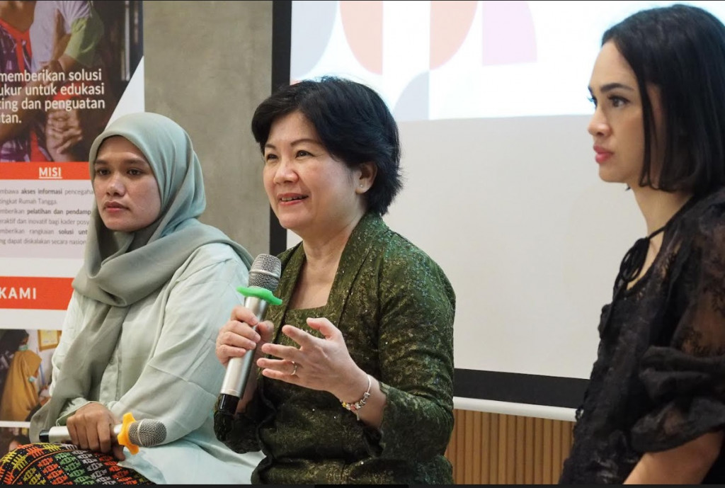 Pemaparan dari dr. Tan dalam acara Humanitarian Award oleh Yayasan 1000 Cita Bangsa/. Dok. Ist