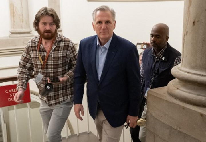 McCarthy Tak Akan Mundur dari DPR AS usai Digulingkan sebagai Ketua