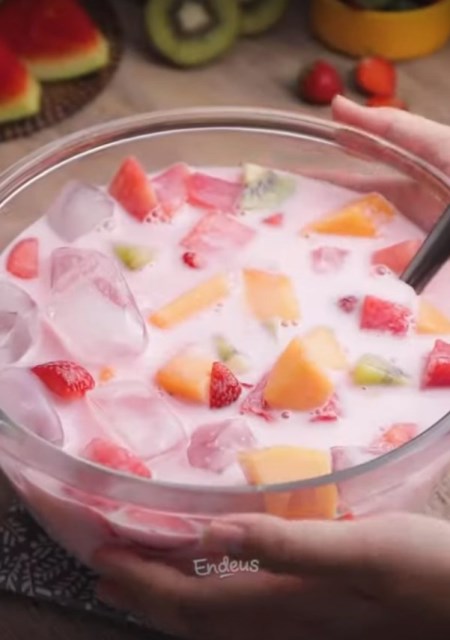 Segar Banget! Es Hwachae Ala Korea