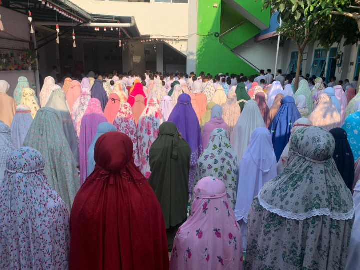 Memohon Turun Hujan, Ratusan Siswa SD di Kudus Salat Istisqa