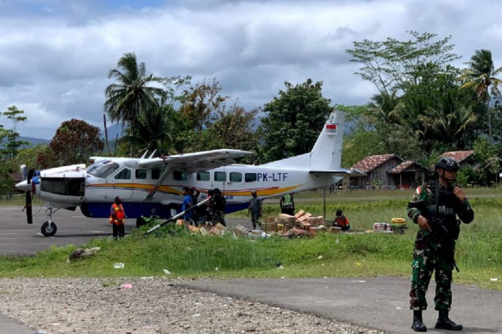 Pesawat Asian One Alami Rem Blong Saat <I>Landing</i> di Bandara Kenyam Papua Pegunungan
