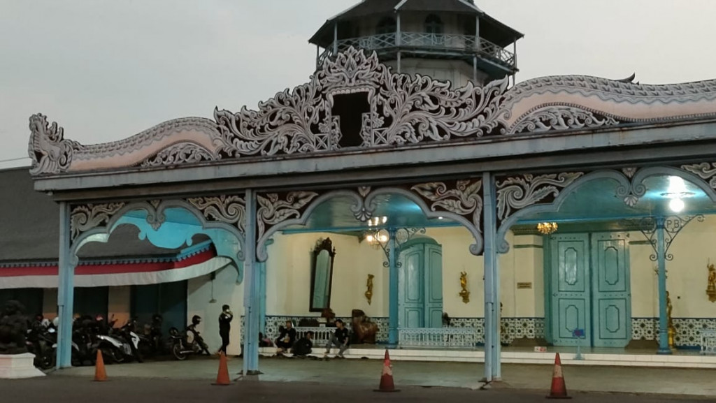 Keraton Kasunanan Surakarta Hadiningrat.