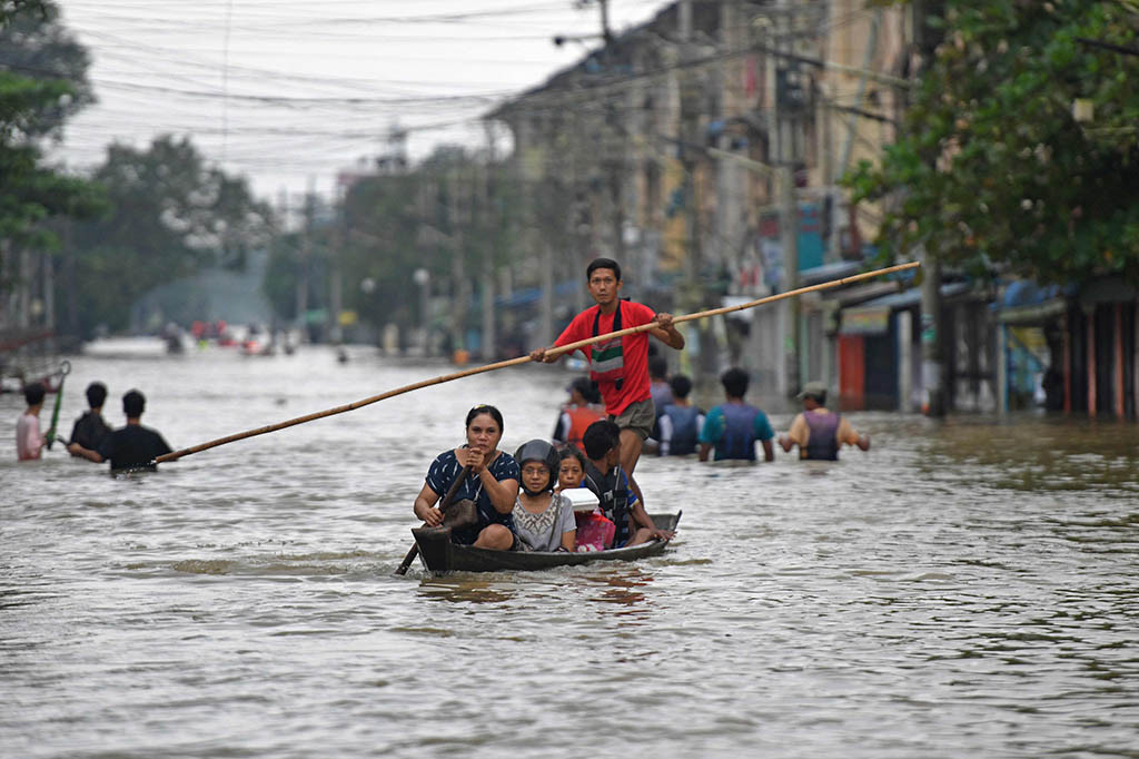 Banjir Landa Myanmar, Belasan Ribu Orang Mengungsi