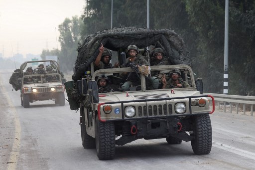 Militer Israel lakukan patroli di dekat wilayah Gaza. Foto: AFP
