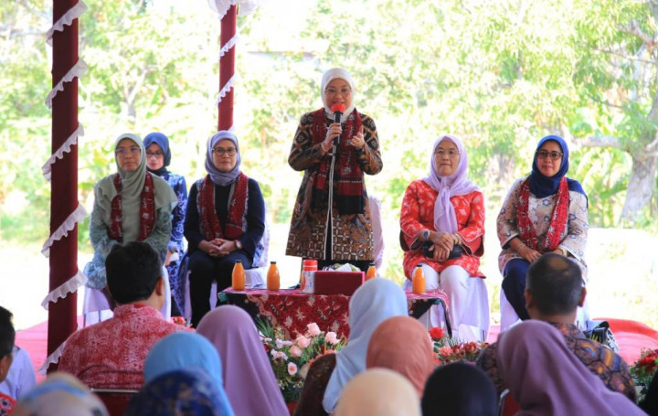 Menaker Apresiasi Pemerintah Desa Kenanga Berdayakan Desmigratif