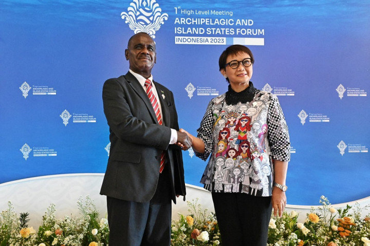 Kerja Sama Ekonomi Biru hingga Pendidikan Jadi Bahasan Menlu RI-Kepulauan Solomon