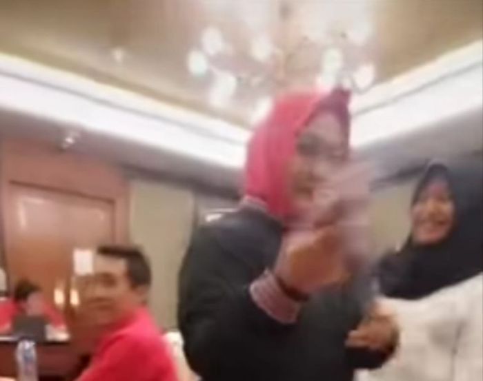 Viral! Wakil Bupati Blora Bagi-bagi Duit untuk Bacaleg PDIP