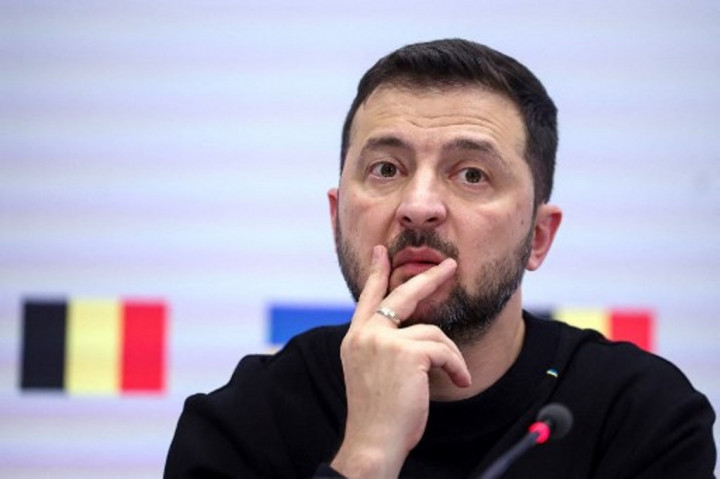 Khawatir 'Dicuekin' AS, Zelensky Minta Tambahan Senjata ke NATO