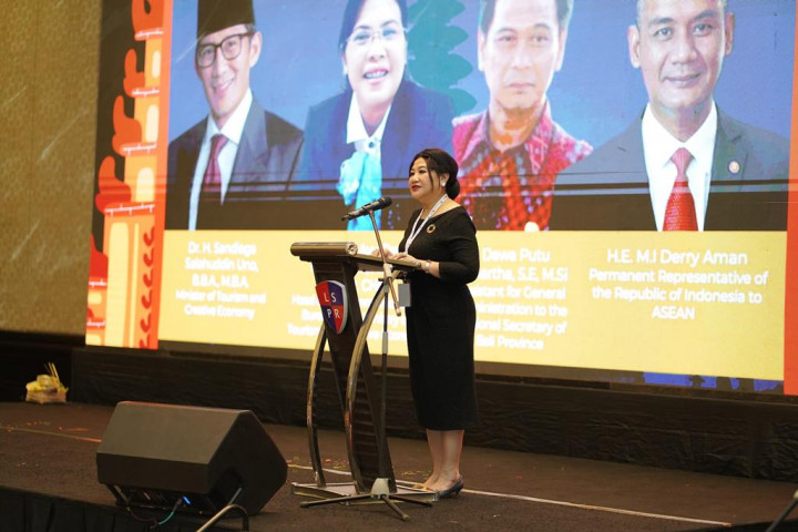 LSPR Tuan Rumah <i>5th International Conference on Communication and Business</i>