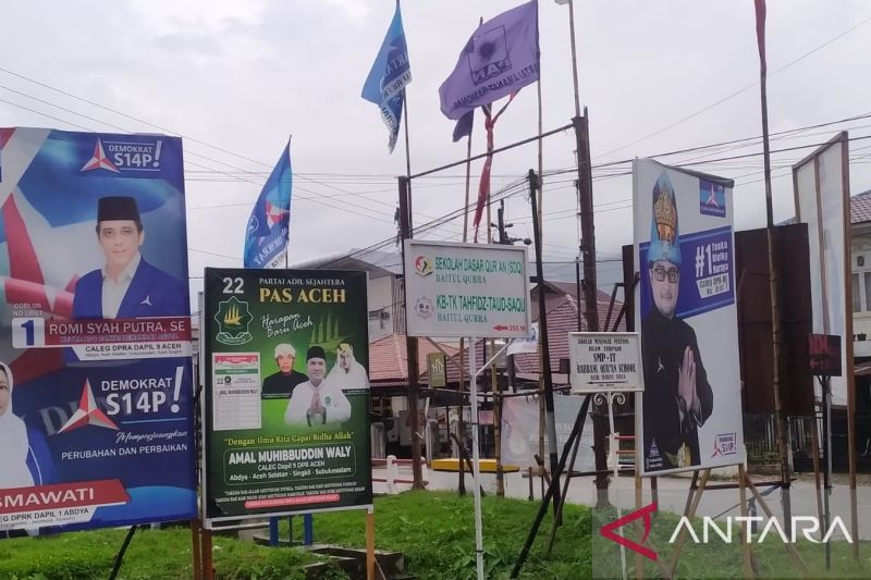 Alat Peraga Kampanye Bertebaran di Aceh Belum Ditindak