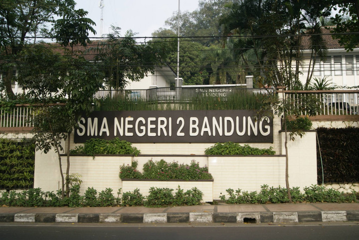 Dua Siswa SMA di Bandung Jatuh dari Lantai 2 Gedung Sekolah