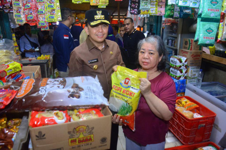 Harga Beras Masih Tinggi, Pj Gubernur Sumsel Turun ke Pasar