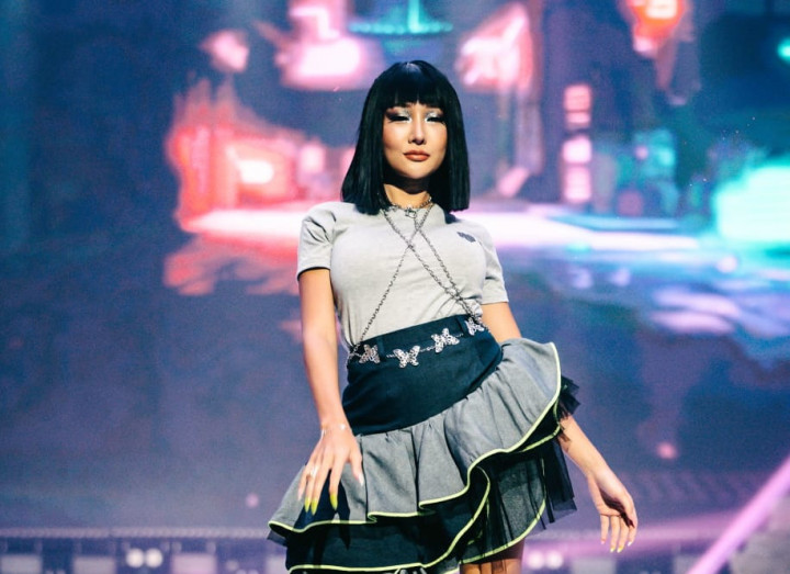 Hotman Paris hingga Lucinta Luna Jadi Model di Peragaan Busana HW Group