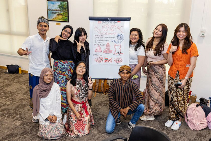 Cerita Elnaya, Wakili ITB Ikut Program Student Sharing di NUS