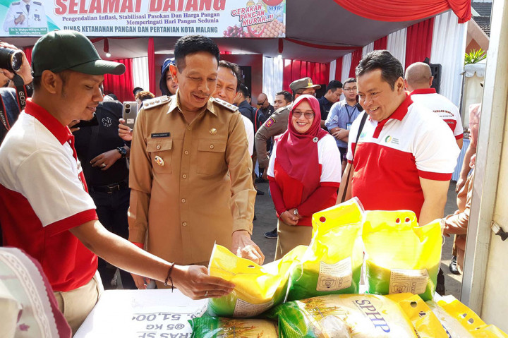 Beras Terlaris dalam Gerakan Pangan Murah di Malang