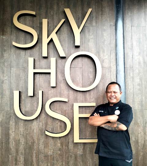 Obrolan 53 menit bersama Executive Chef Mercure Samarinda, Henricus Yulianto. (Foto: Dok. Medcom.id/Yatin Suleha)