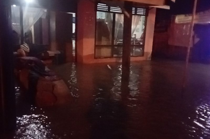 Banjir Bandang Rendam Ratusan Rumah di Pasaman Sumbar