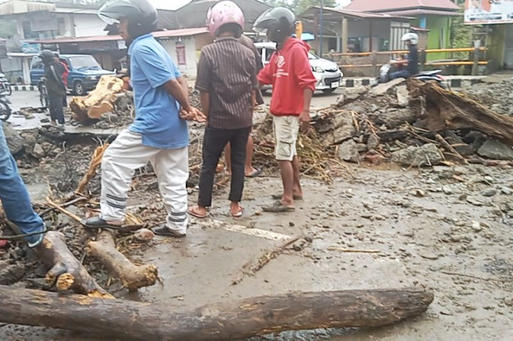 Banjir Bandang di Pasaman Mulai Surut